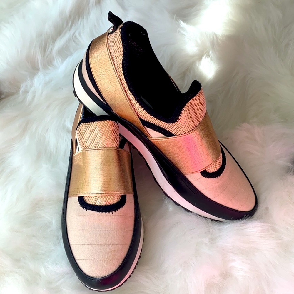 STEVE MADDEN Rose Gold Slip-On Sneakers EUC